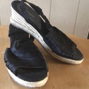 Black Naturalizer wedges